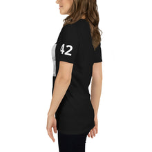 画像をギャラリービューアに読み込む, Happy 21st to me, Unisex T-Shirt
