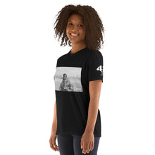 Charger l&#39;image dans la galerie, One glove, Unisex T-Shirt
