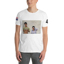 Cargar imagen en el visor de la galería, Scarred for life, Unisex T-Shirt
