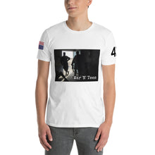 Afbeelding in Gallery-weergave laden, Silhouette challenge redux, Unisex T-Shirt
