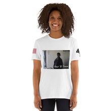 Carica l&#39;immagine nel visualizzatore di Gallery, Forlorn &amp; pensive, Unisex T-Shirt
