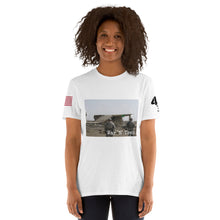 Cargar imagen en el visor de la galería, Things fall apart, Unisex T-Shirt
