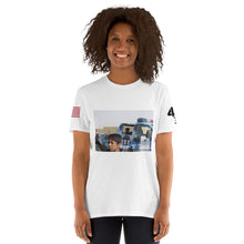 Carica l&#39;immagine nel visualizzatore di Gallery, 222, Unisex T-Shirt
