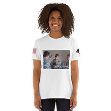 Carica l&#39;immagine nel visualizzatore di Gallery, Not here to chill, Unisex T-Shirt
