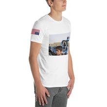 Cargar imagen en el visor de la galería, 222, Unisex T-Shirt
