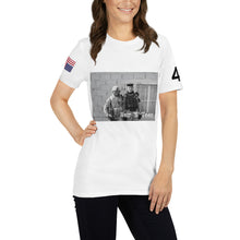 Cargar imagen en el visor de la galería, Brothers in arms II, Unisex T-Shirt
