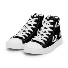 Afbeelding in Gallery-weergave laden, It&#39;s all Love, Women’s high top canvas shoes
